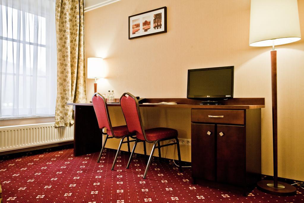 Hotel Stara Szmergielnia Белско-Бяла Стая снимка