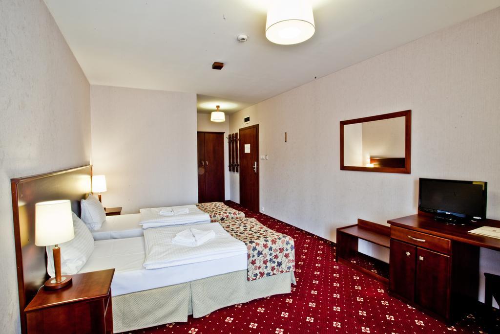 Hotel Stara Szmergielnia Белско-Бяла Стая снимка